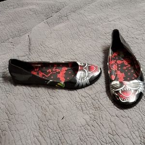 Iron Fist Cat size 9 flats